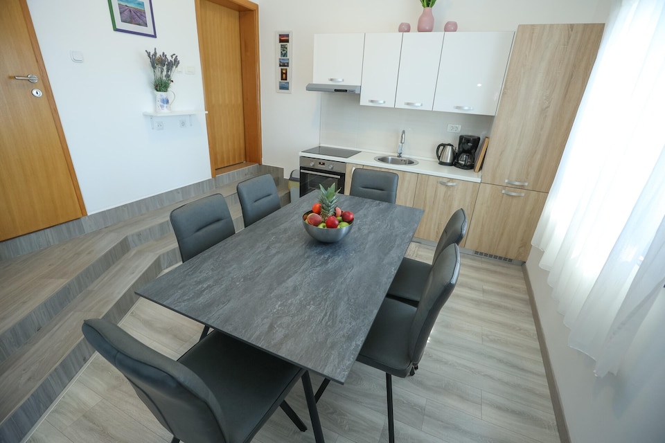 Luxury Apartment with heated pool in Starigrad, Starigrad