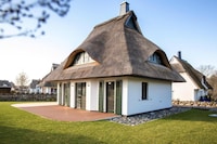Rieten dakwoning aan de Bodden met sauna