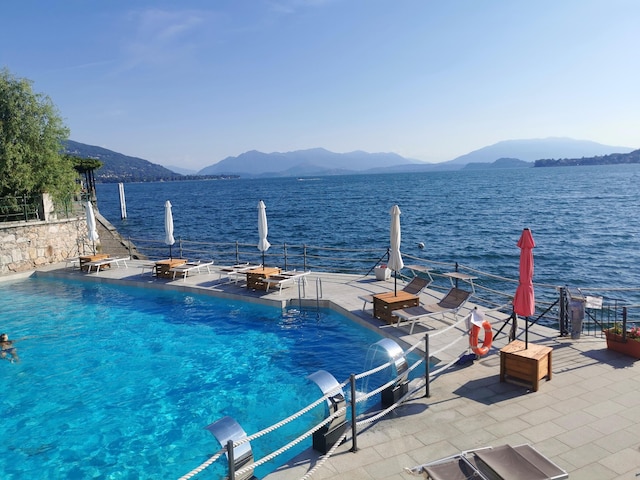 Apartment in Meina mit Gemeinschaftspool, Meina