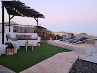 Casa Héctor, met verwarmd privézwembad en uitzicht op zee!