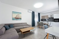 Ferienhaus auf Vir mit Pool & Wellness