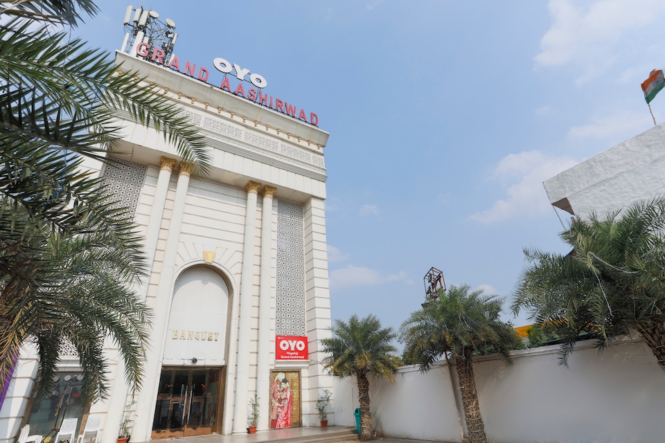 Live on GZB834, Indirapuram Ghaziabad, Ghaziabad