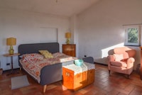 Villa in Rapallo mit Meerblick und Olivenhainen
