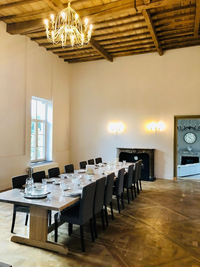 Elegantes Herrenhaus am Hang, Beauraing