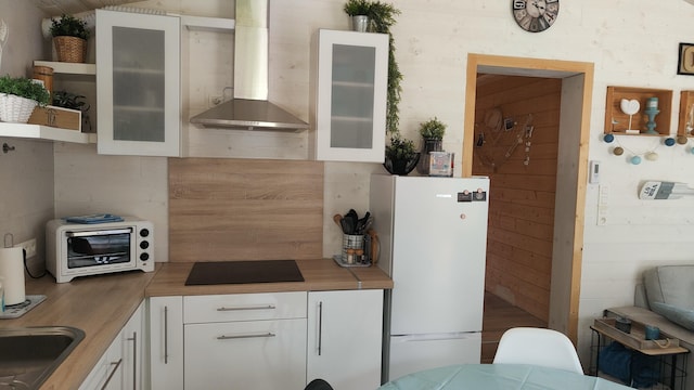 Chalet in Chatillon met Bos en BBQ, Saint-Léger-