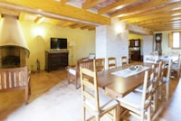 Cottage in Maians met Zeezicht & Zwembad