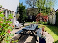 Villa con vasca idromassaggio, sauna e giardino