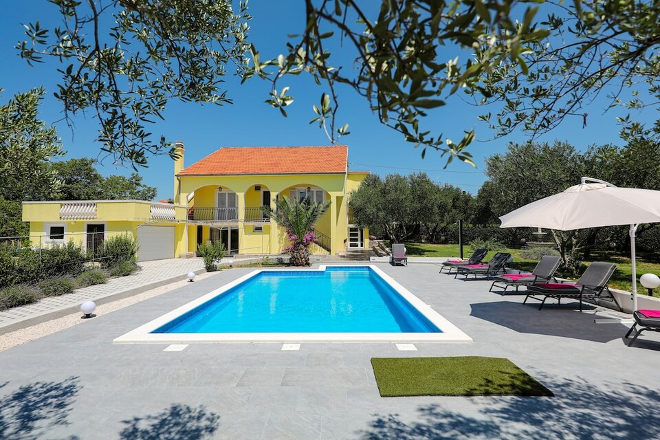 Ferienhaus in Policnik mit privatem Pool, Poličnik