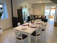 Ferienhaus in Lisicic mit Pool