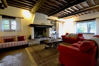 Spacious Tuscan Villa