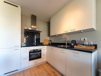 Huis bij Scherpenisse Strand met Tuin