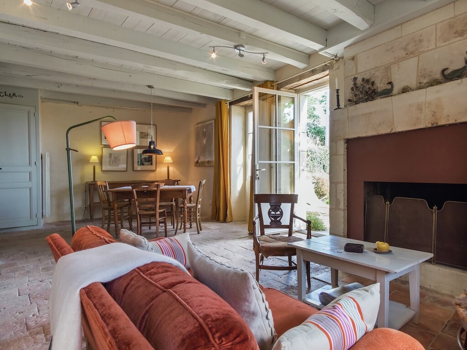 Holiday Home in Puygareau near Poitiers, Sossais