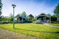 Charming Lodge in Staphorst with Pool Access
