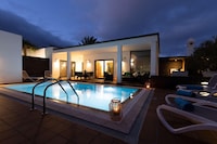 Piscina privada en Playa Blanca