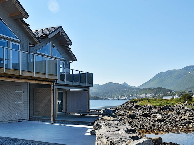 10 person holiday home in Brattvåg
