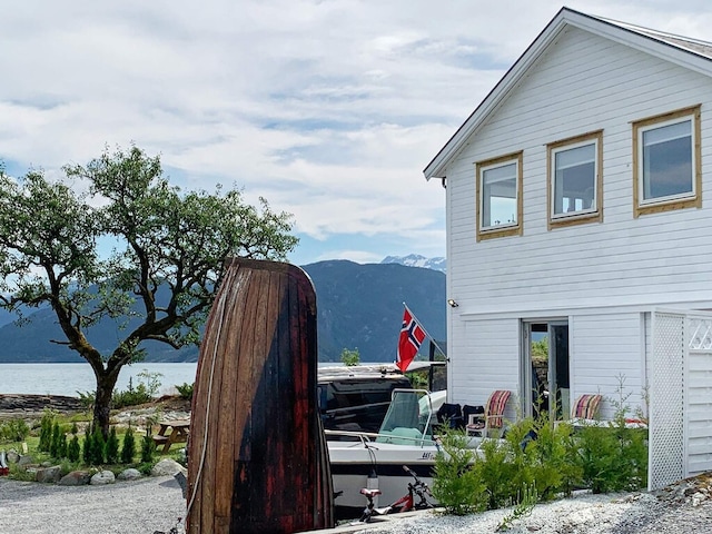 Seaside Serenity in Hardangerfjord-By Traum