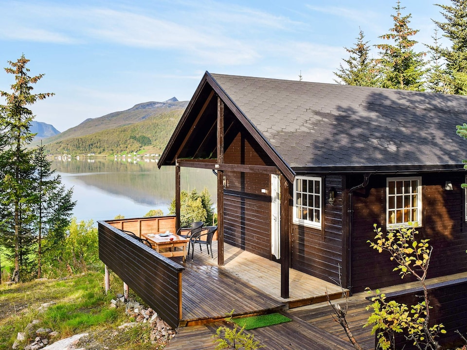 4 person holiday home in Botnhamn, Troms