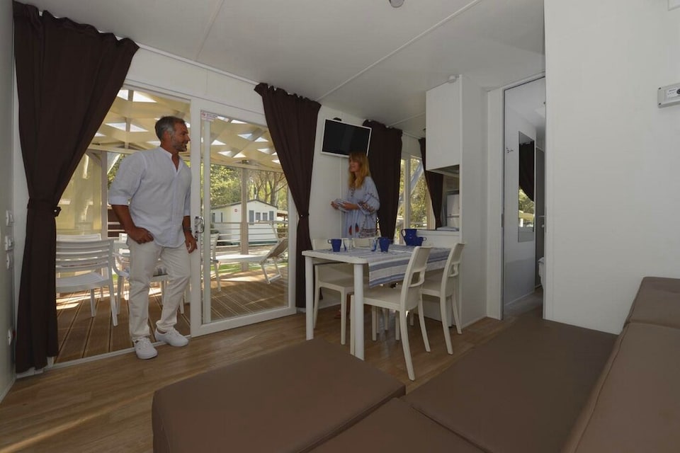 Chalet moderno en Pine Grove, Baia Domizia