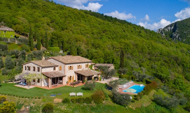 Villa in Umbrien mit Pool und Talblick