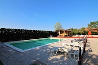 Villa in Trarego mit Pool & Sauna