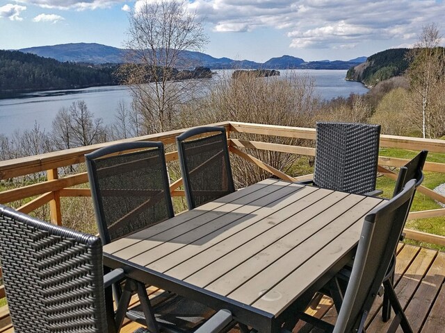 6 person holiday home in Lonevåg, Hordaland