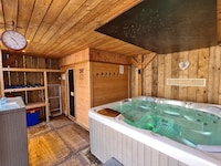 Huis bij Durbuy met Sauna en Bubbelbad
