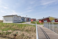 Exklusiv eingerichtetes Ferienhaus in Strandnähe