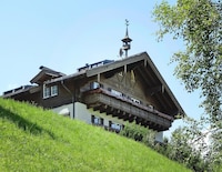 Chalet in Dienten nahe Skipisten & Wellness