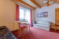 Apartment in Huben near Ski Slopes