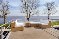 Hausboot Sneekermeer mit Garten und Aussicht
