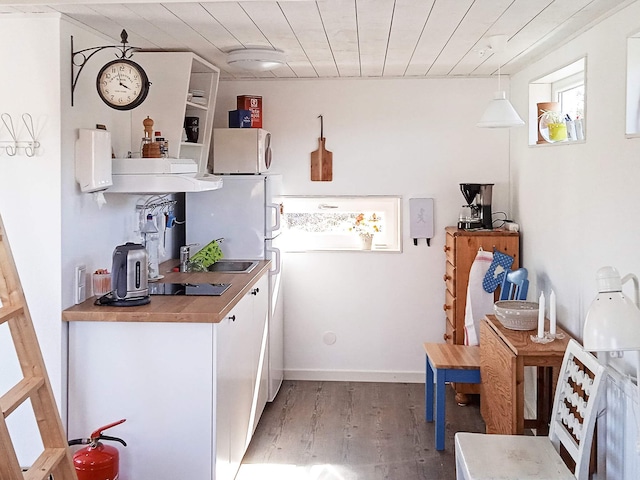 4 person holiday home in Kyrkesund, Tjörn