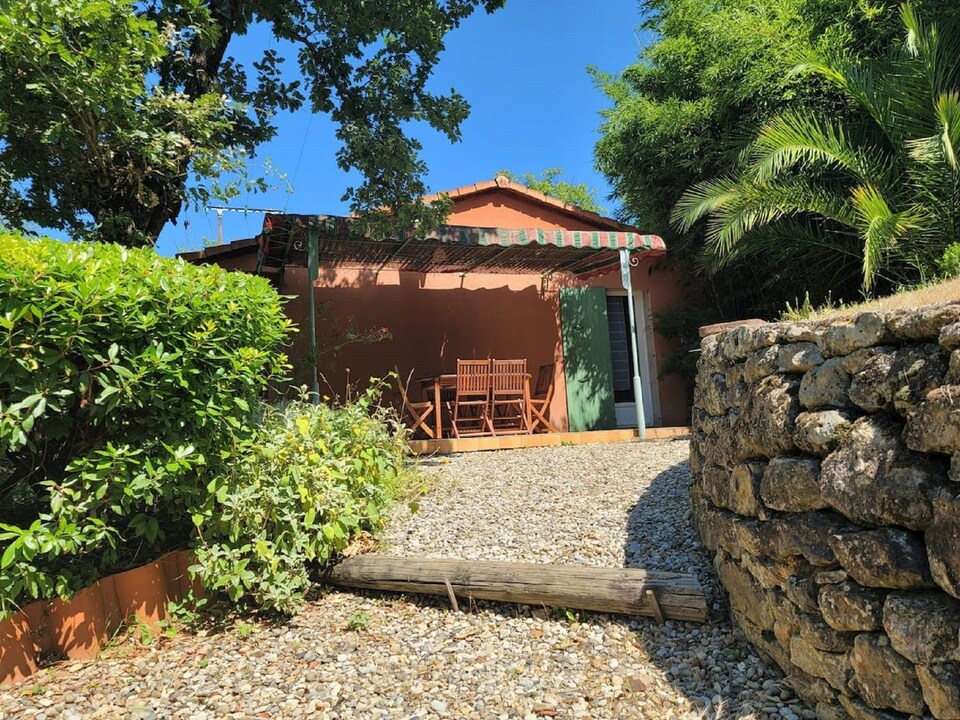 Villa in Les Vans mit Pool und Aussicht, Les Salelles