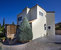 Villa in Chersonissos mit Salzwasserpool