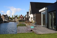 Vakantiehuis in Stavoren met eigen aanlegsteiger