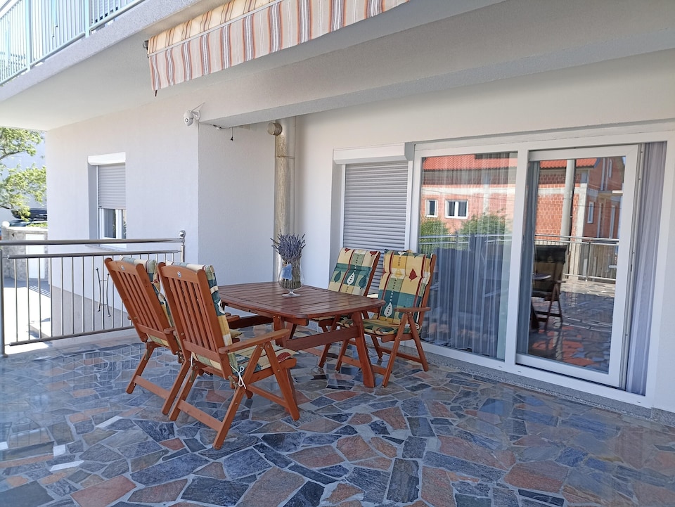 Casa en Senj con piscina cerca de playa, Senj