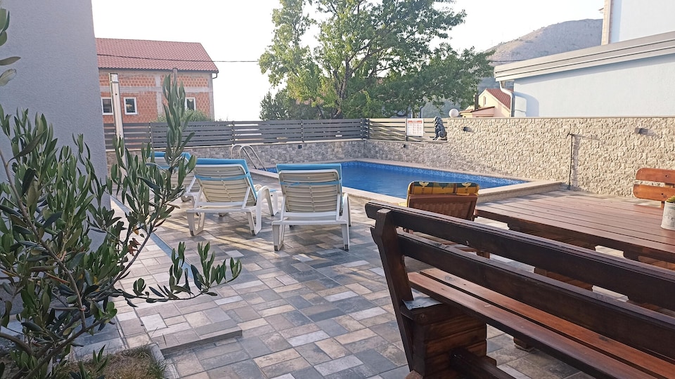 Casa en Senj con piscina cerca de playa, Senj