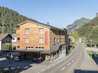 Flat in Arlberg near Ski Slopes & Sauna