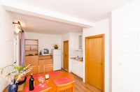 Apartments Ereš Zuronja-One-Bedroom Apartment with Sea View 3