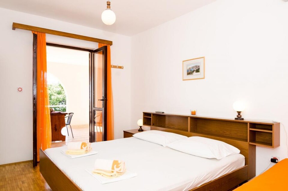 Villa Barbara - Studio with Terrace and Sea View (br.2), Mlini