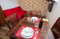 Villa Mia - One Bedroom Apartment (Top Floor)