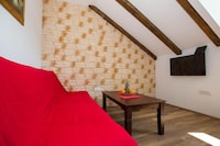 Villa Mia - One Bedroom Apartment (Top Floor)