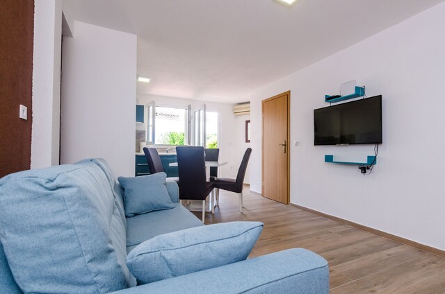 Apartments Paula - One Bedroom Apartment with Shared Terrace, Dubrovnik