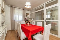 Villa Desin - Three Bedroom Apartment with Terrace and Garden View