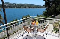 Apartments Lozica - Standard Studio  Apartment with Terrace and Sea View