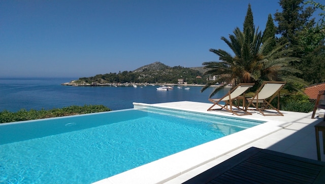 Villa Mirjana - Studio Apartment with Terrace and Sea View (Bogumila)