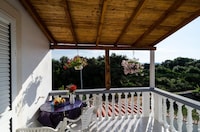 Apartments Lemeš - Two Bedroom Apartment with Balcony and Sea View Ap1