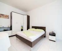 Studio-appartement met terras met uitzicht op zee