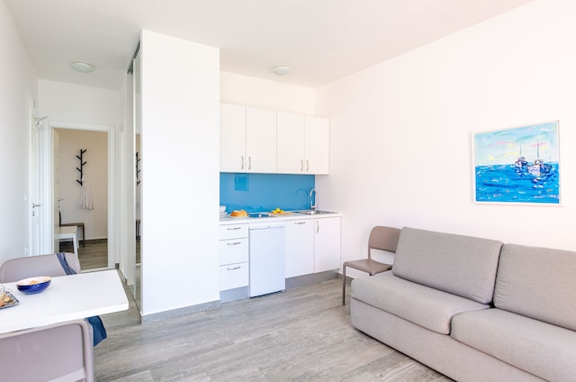 Apartments Villa Lukas - ''No.4'' One-Bedroom Apartment with Balcony and Sea View, Cavtat