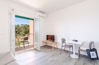 Apartments Villa Lukas - ''No.8'' One-Bedroom Apartment with Balcony and Sea View
