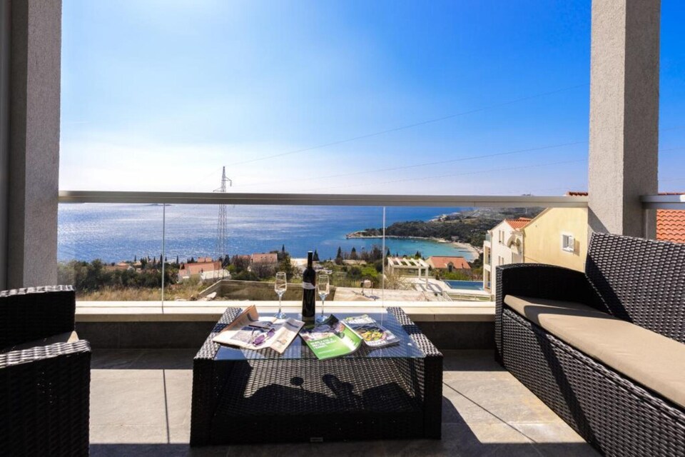 Apartment LaVilla - Two Bedroom Apartment with Balcony and Sea View (Žuti), Mlini